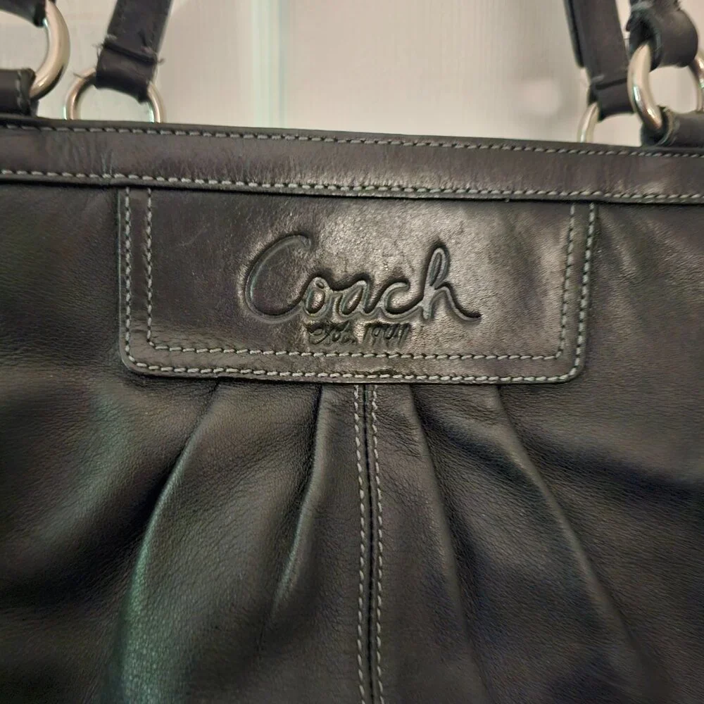 Vintage Coach Shoulder Bag in Black with Silver Hardware - Picture 2 of 10
